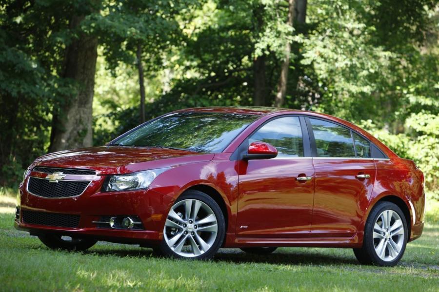  Chevrolet Cruze 2011 года  (фото 42 из 61)